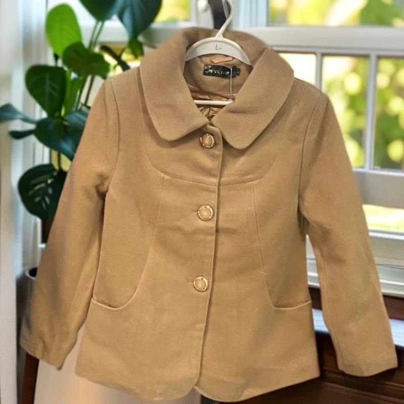冬季新款小个子娃娃领短款大衣q860