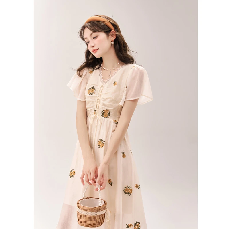 【年中大促】谜秀重工刺绣蕾丝气质拼接法式显瘦优雅甜美连衣裙女