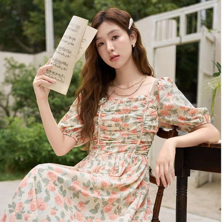 谜秀【年中大促】浪漫碎花连衣裙法式方领长裙气质小众夏季收腰甜美