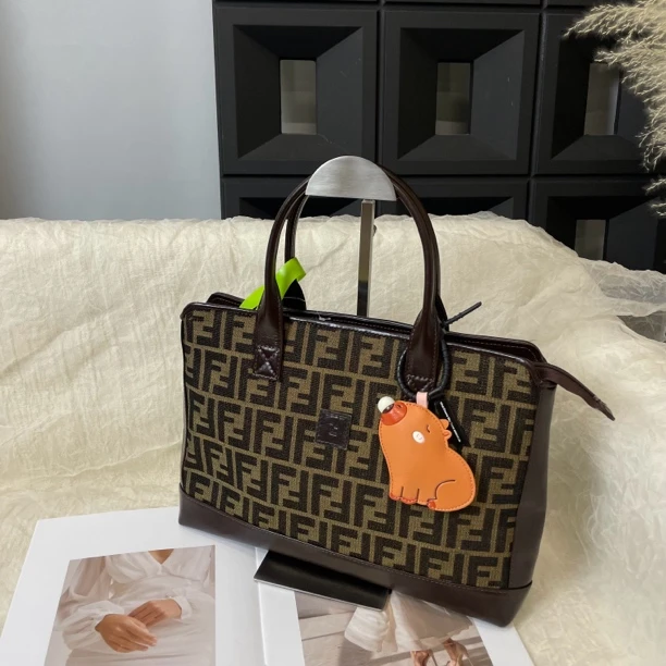 95新 FENDI/芬迪 老花拼皮手提包