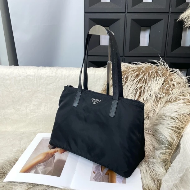 95新 Prada/普拉达 降落伞三角侧单肩托特包
