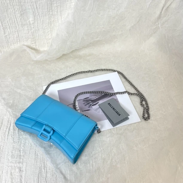95新 Balenciaga/巴黎世家 天空蓝沙漏链条斜挎包