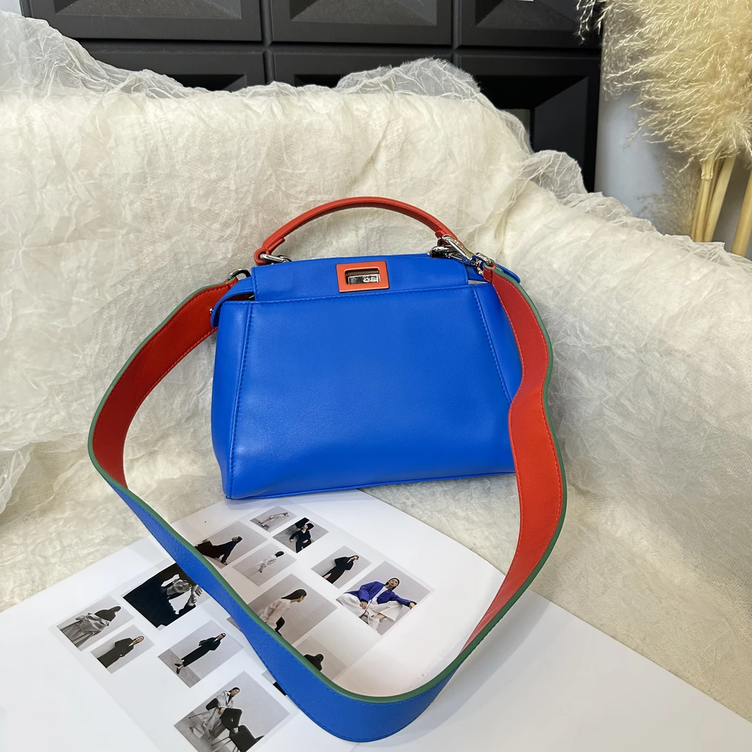95新 FENDI/芬迪 季节限定拼色款肩带Peekaboo手提单肩包
