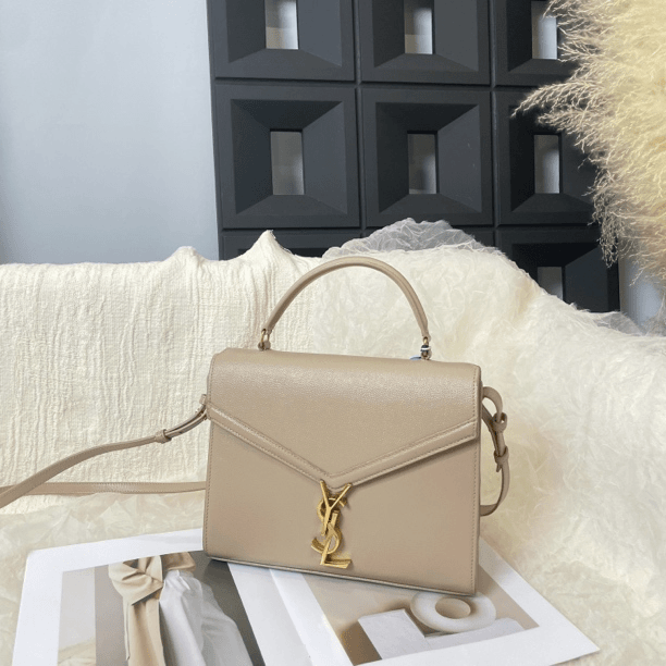 95新 YSL/圣罗兰 卡其色Cassandra手提斜挎包