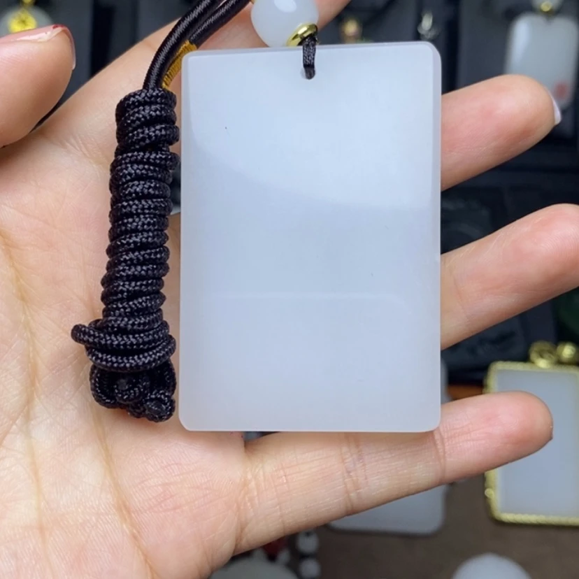 【闪购商品】石英质玉颈饰未镶嵌