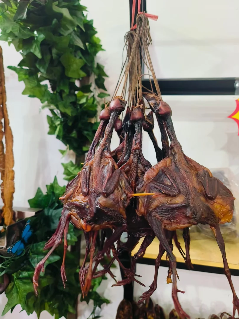 湖南风味特产烟熏腊鹌鹑