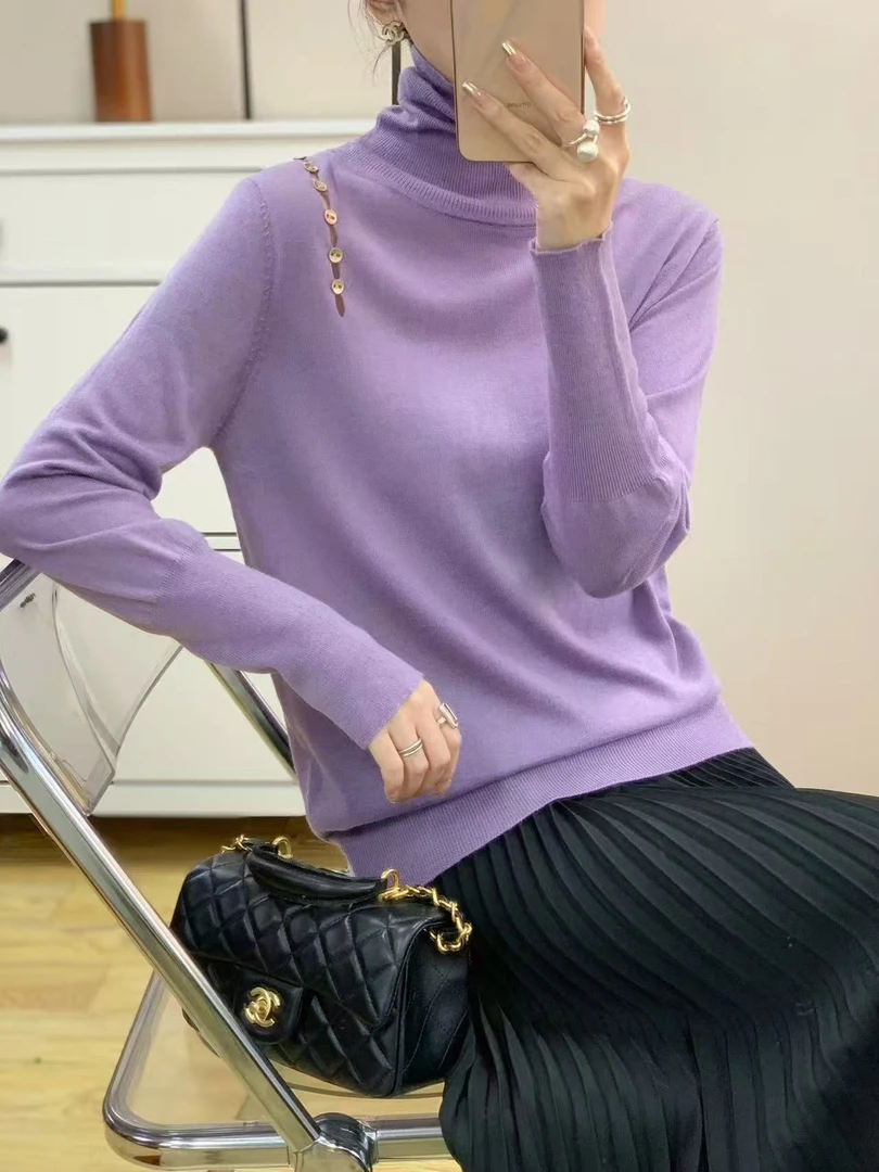 2024秋冬新款堆堆领打底衫镂空钉扣百搭柔软亲肤羊毛衫女