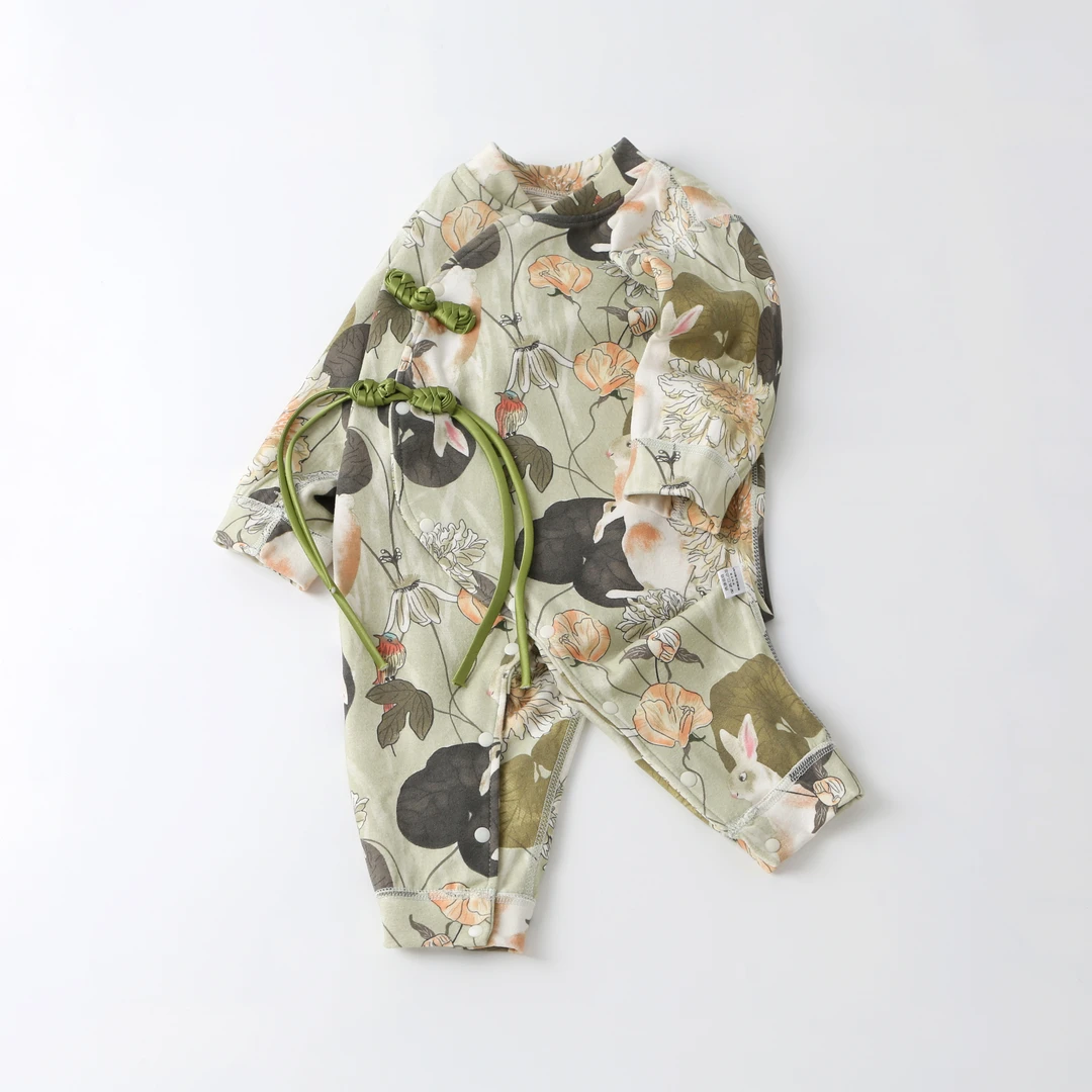 婴儿宝宝保暖无骨连体衣哈衣秋冬款秋季内衣内搭睡衣印花长袖