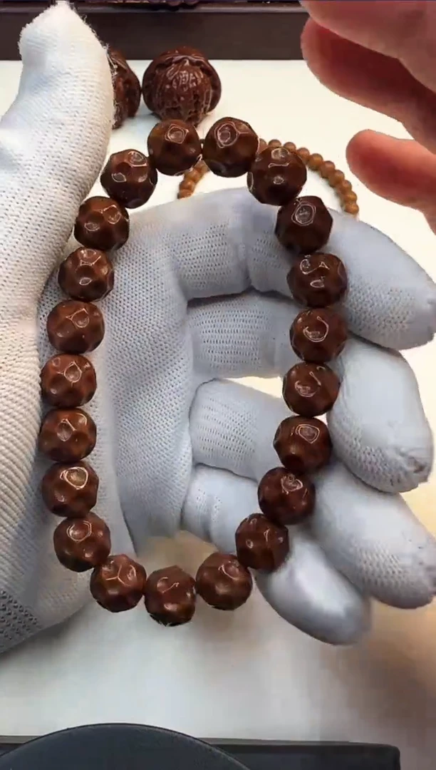 【闪购商品】紫金鼠手串1