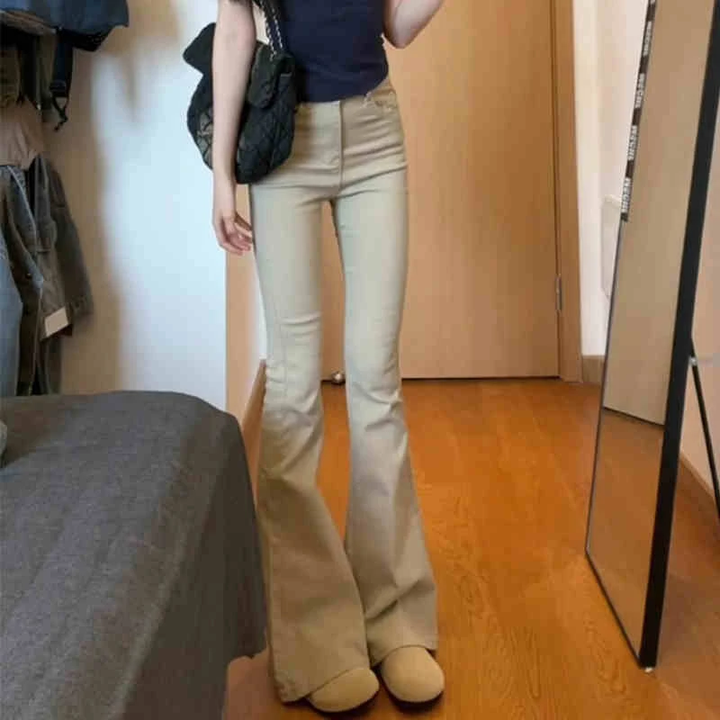 卡其色微喇叭牛仔裤女2025春秋季新款高腰修身显瘦弹力百搭喇叭裤