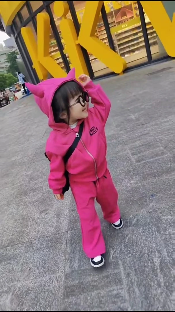 韩版爆款女童套装网红宝宝连帽衣服儿童春秋季中小童潮流新款童装