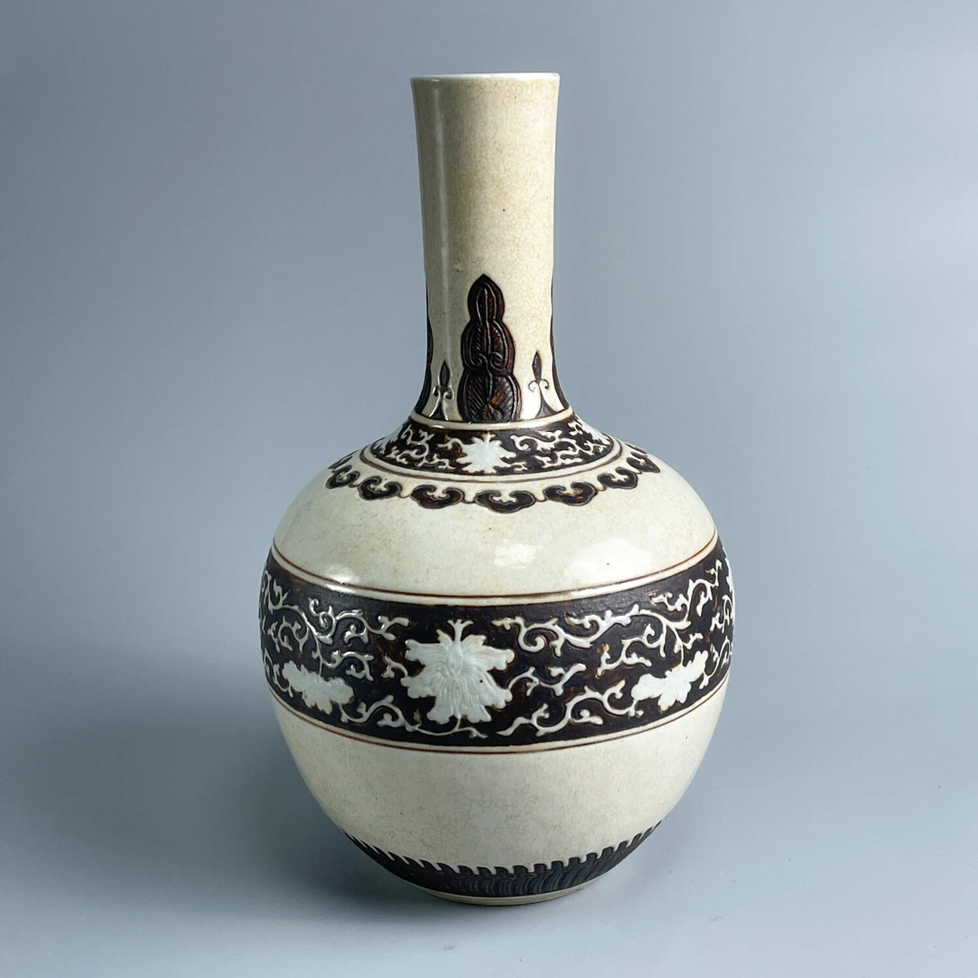 瓷器/古董清晚期堆塑铁泥花蕉叶天球瓶-M2XKZ000989/文物/绣花张