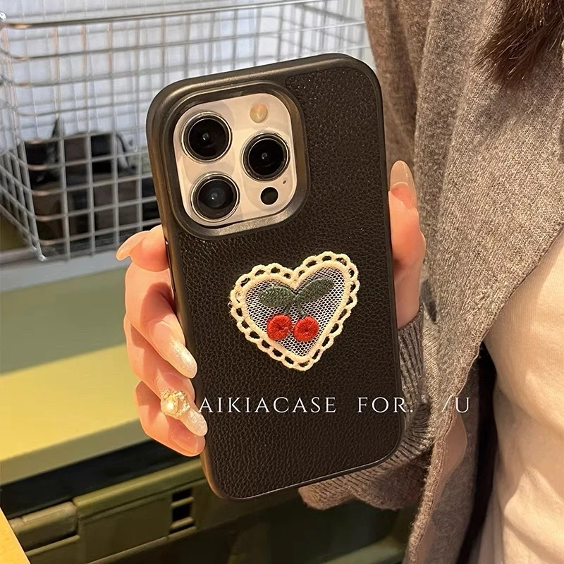 蕾丝爱心樱桃适用苹果16promax手机壳iPhone15皮纹14/13/12全包11