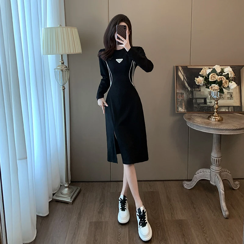 黑色超好看卫衣连衣裙女春秋显瘦气质高级感加绒加厚打底内搭裙子