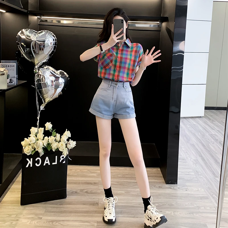 港风复古彩色格子衬衫女夏款2025新款短裤高腰牛仔时尚热裤阔腿裤