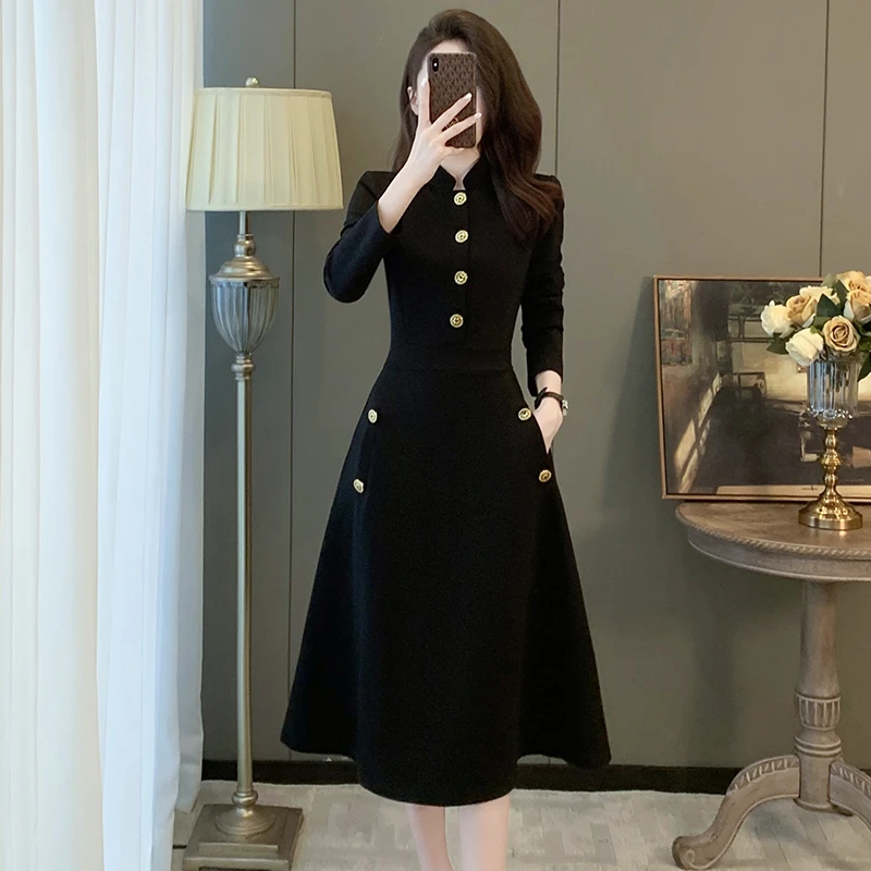 小香风收腰显瘦气质内搭打底法式黑色高级感超好看连衣裙子女秋冬