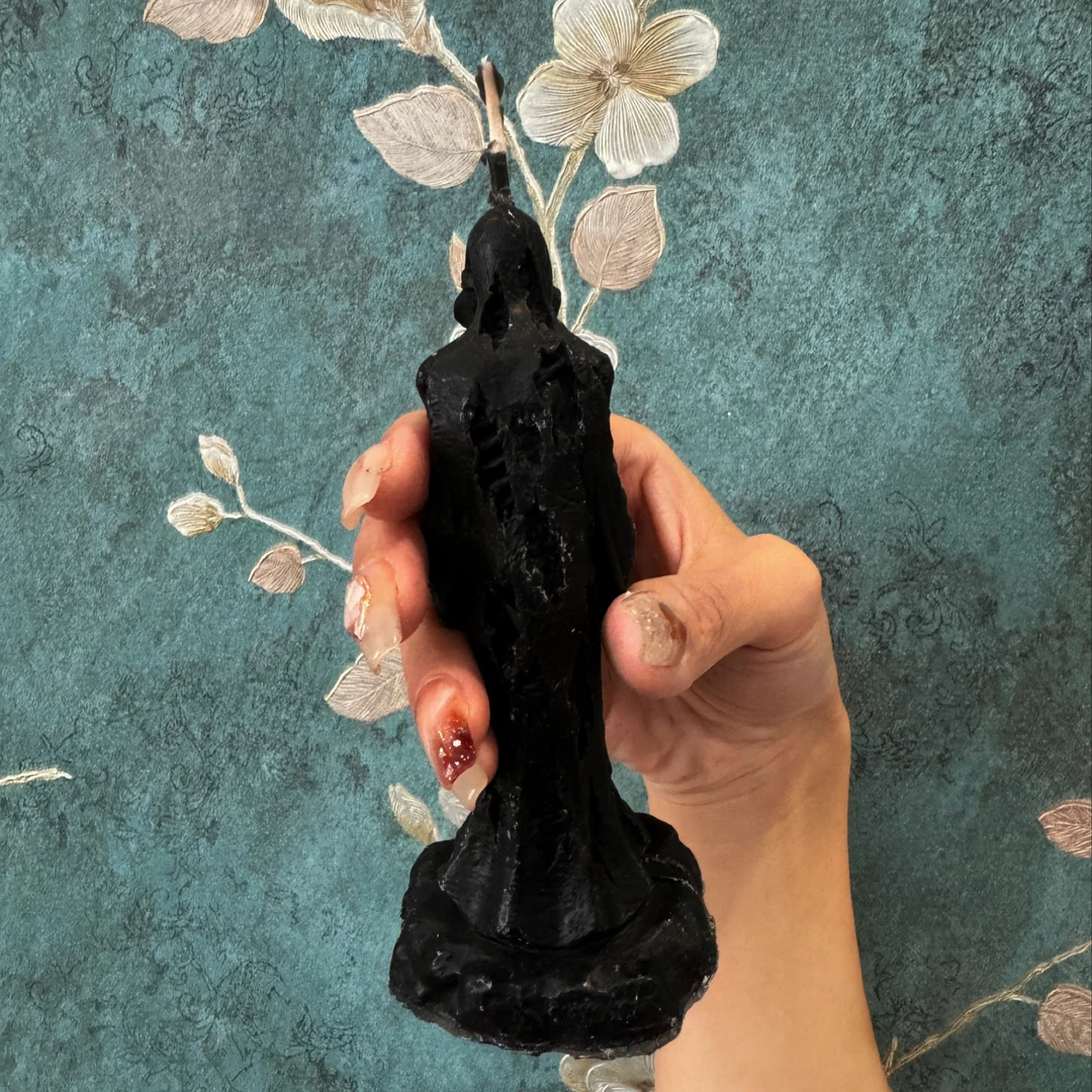 黑色派媚康康可爱蜡烛