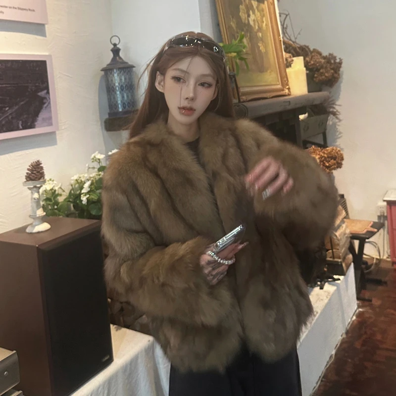 毛晕染霜色V领短款环保毛毛保暖外套秋冬新款高级感显瘦洋气上衣