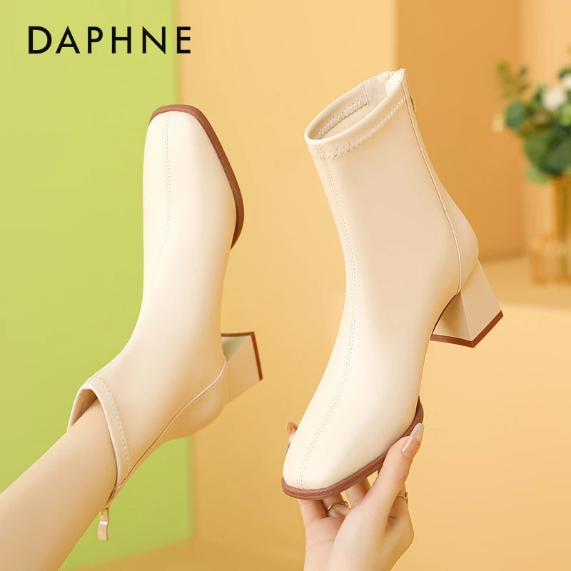 达芙妮方头高跟切尔西短靴女小个子2024新款法式瘦瘦靴马丁靴女士