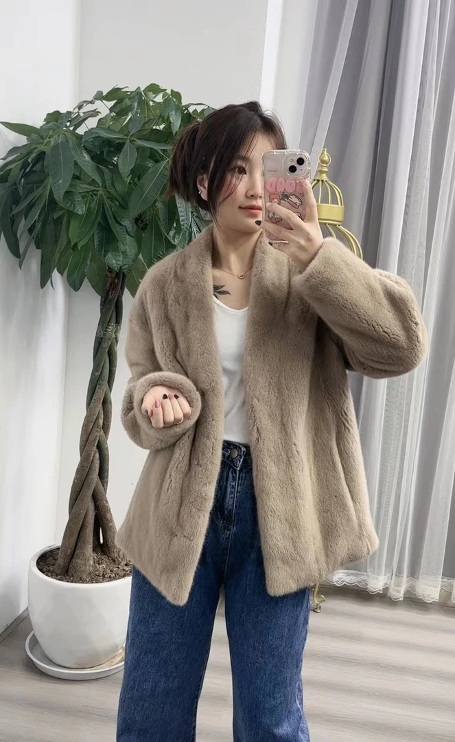 貂皮大衣B018女款最新款冬季水貂大衣三色V领冬季必备高级女装