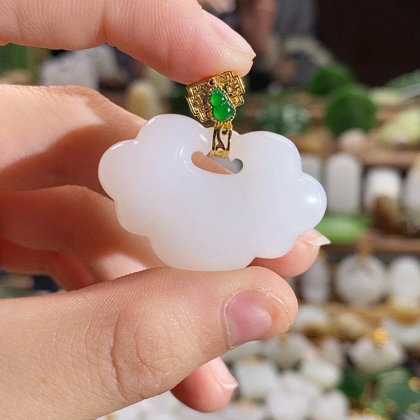 【闪购商品】和田玉1.和田玉吊坠18K金镶嵌