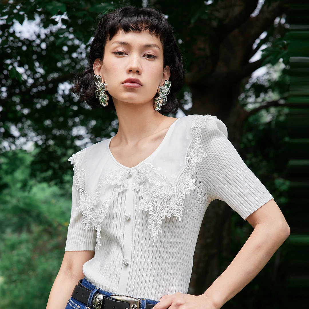 【商场同款】MAXRIENY复古翻领毛衫女春款修身泡泡袖针织上衣