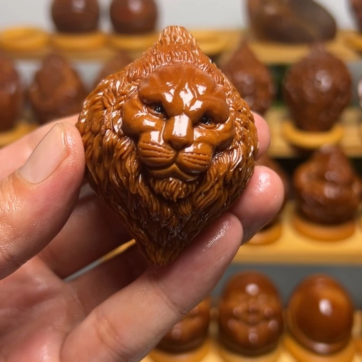 橄榄核核雕宏**流橄榄核