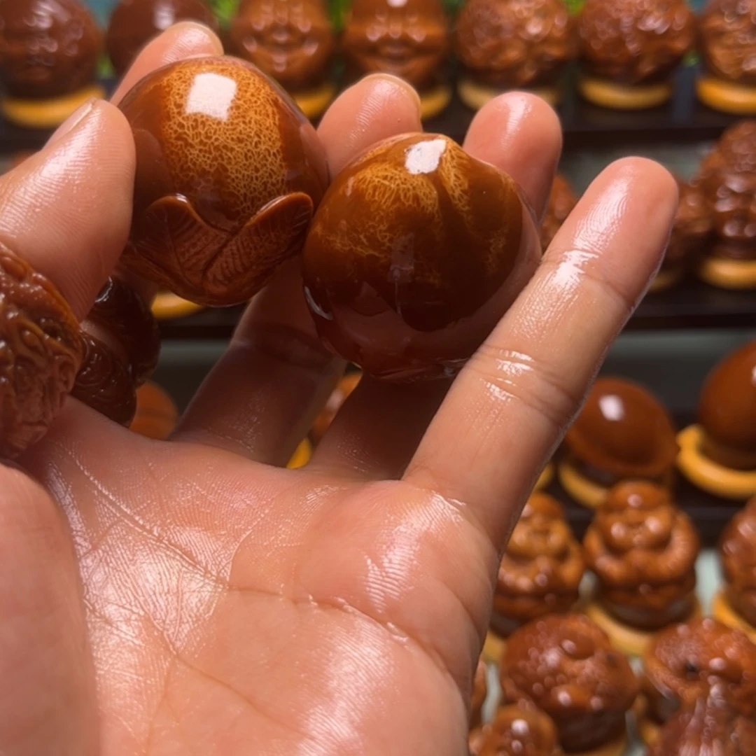 【闪购商品】橄榄核雕西****?