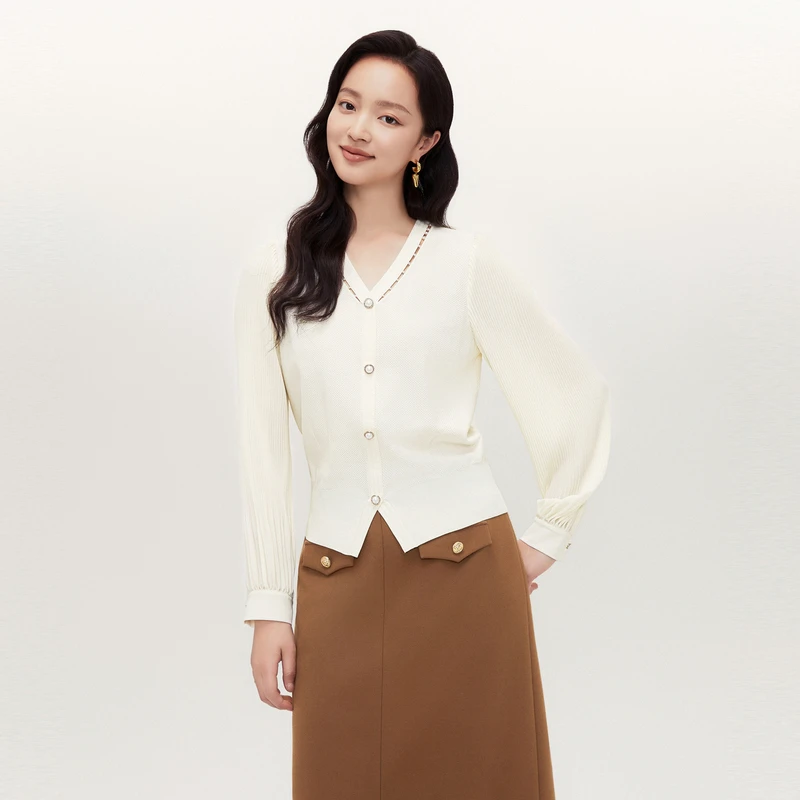 珂莱蒂尔轻暖感时尚白色气质长袖针织衫针织衫KZ03498V1