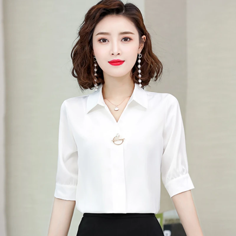 缎面V领衬衫女五分中袖上衣洋气质夏季新款高端雪纺职业半袖衬衣