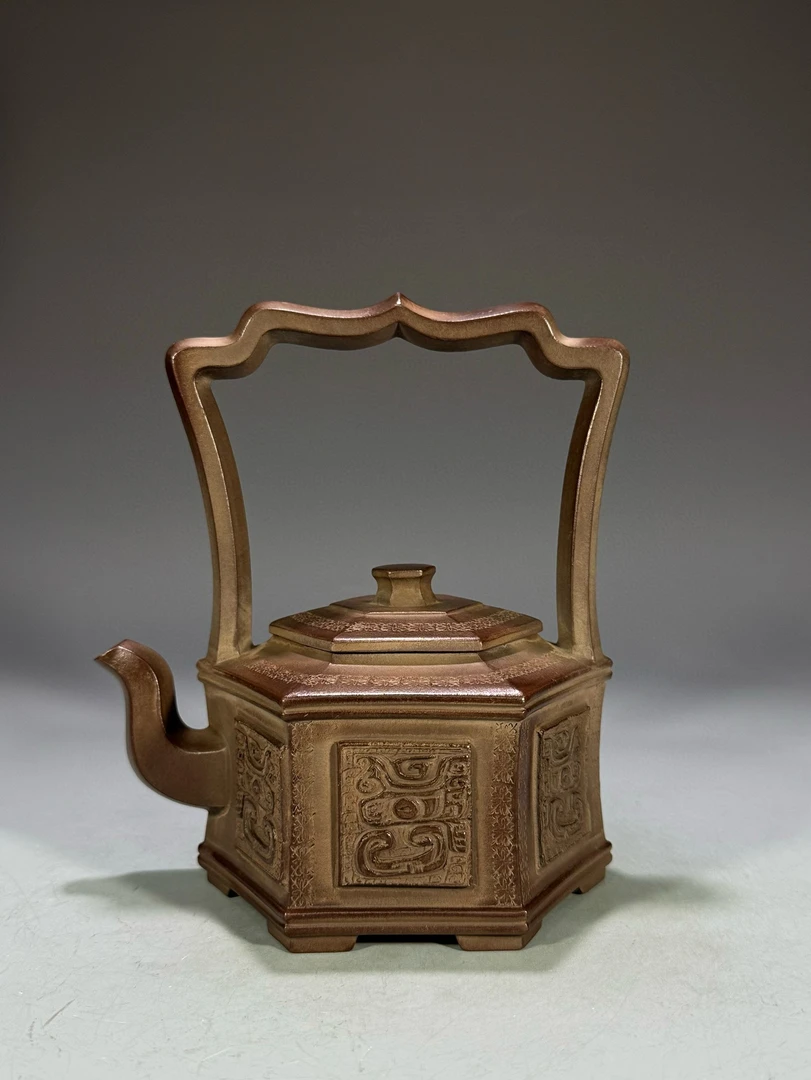 印花贴绘六方宫灯提梁壶「麻布纹」 落款「陈觐侯」