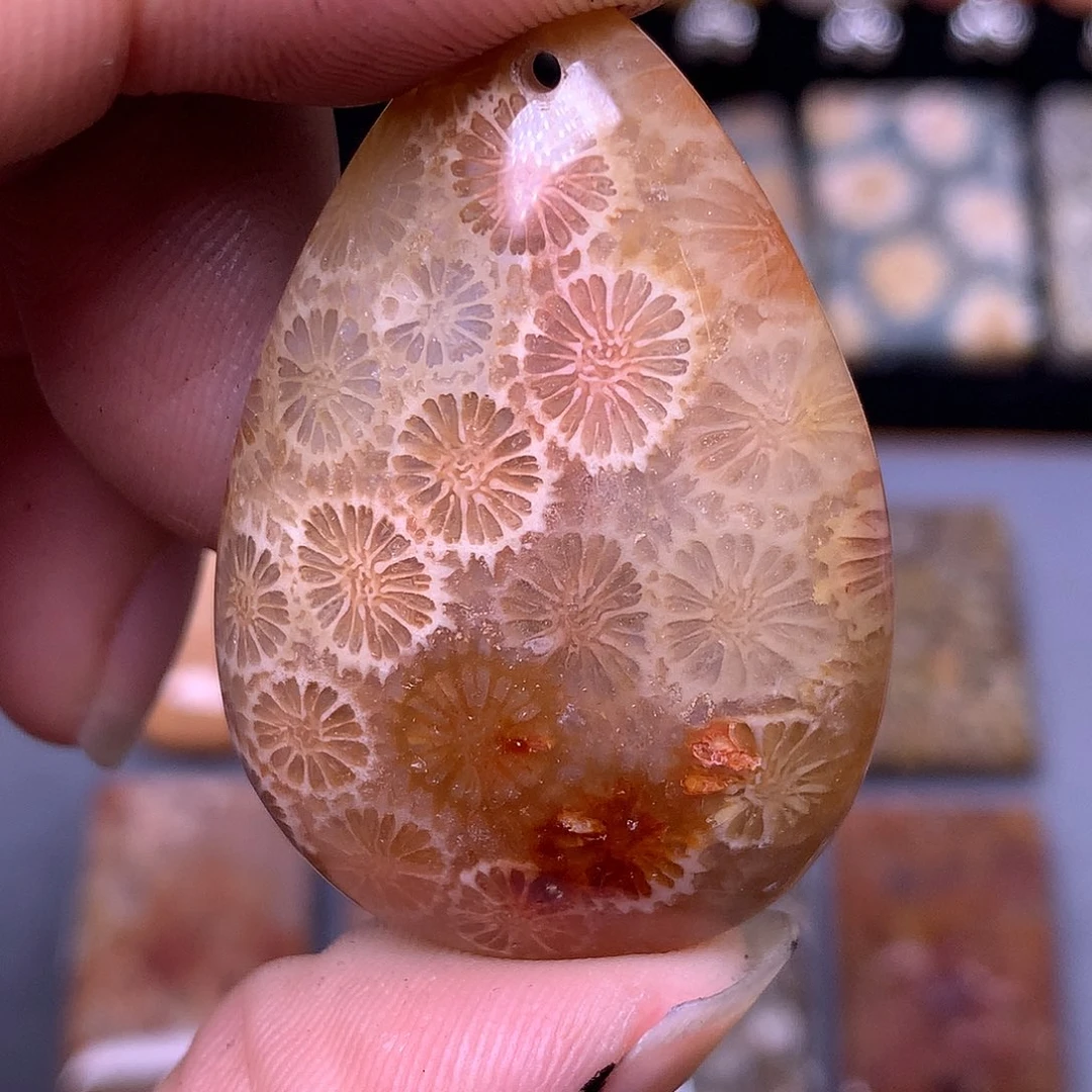 查罗石珠宝半成品合金茉***。