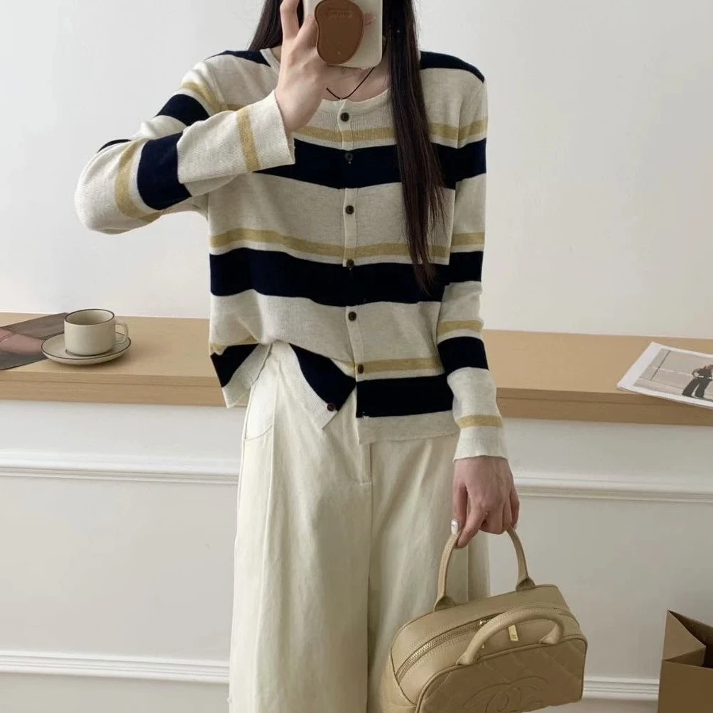 【绮可儿】秋季新款拼色条纹圆领针织开衫女宽松软糯百搭毛衣上衣