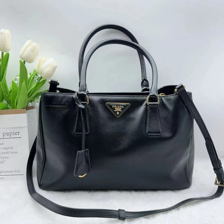 95新 Prada/普拉达  黑色单肩 杀手包851 2330