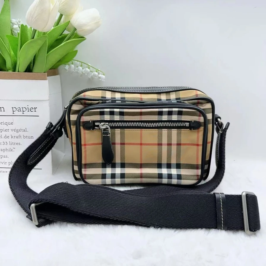 95新 BURBERRY/博柏利 格纹相机包 893 9621