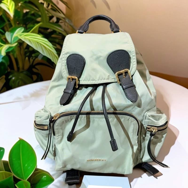95新 BURBERRY/博柏利 绿色双肩包 938 0842