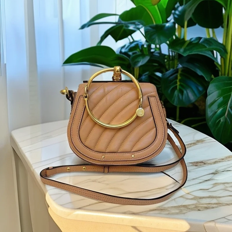 95新 Chloe/蔻依  奶茶色圆环包 1051 1623