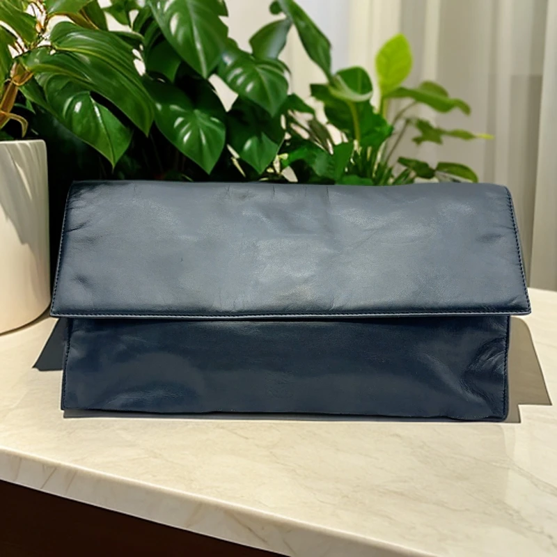 95新 LOEWE/罗意威 黑色手拿包 1024 8369