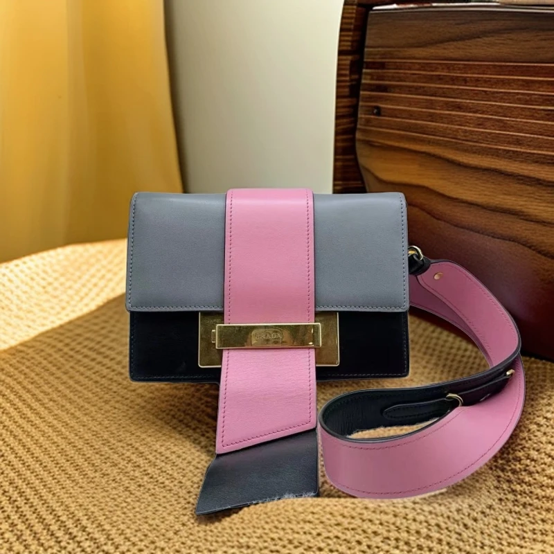 95新 Prada/普拉达 拼色舌头包 904 5862