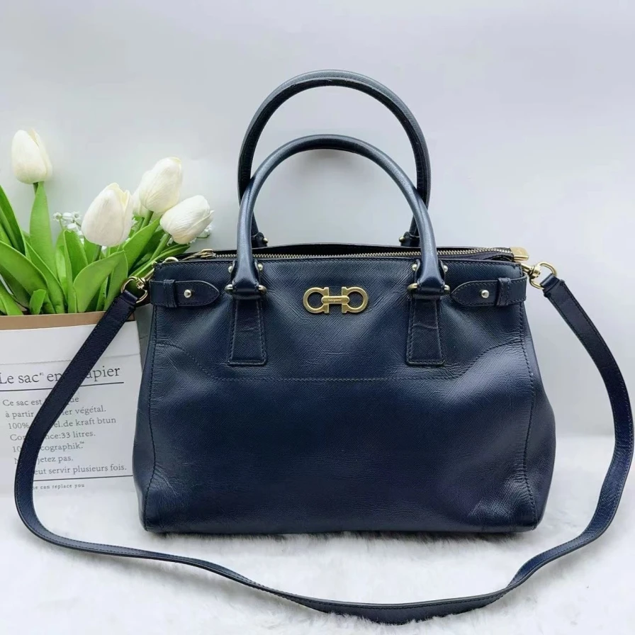 95新 FERRAGAMO/菲拉格慕 黑色手提包 893 9502