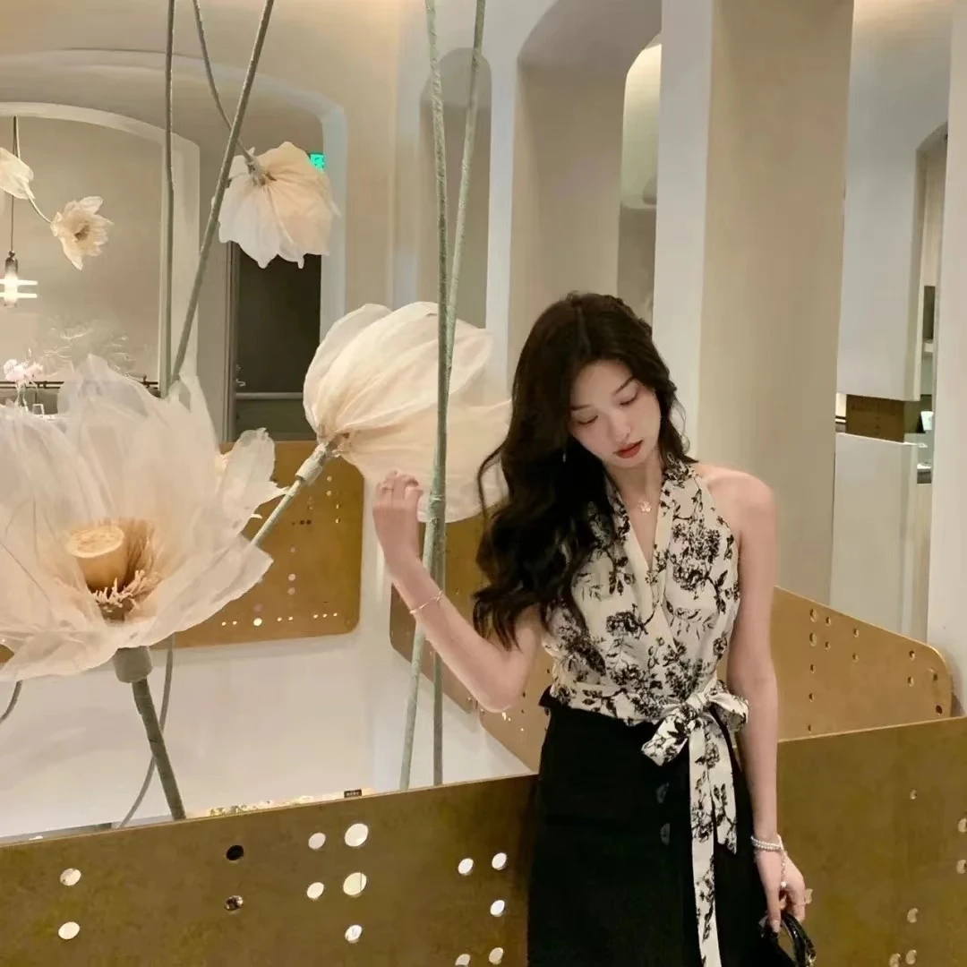 气质高级露肩上衣夏季吊带小众设计名媛法式无袖衬衫