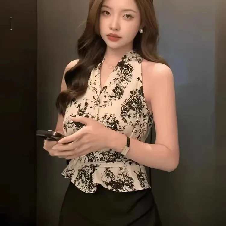 法式设计感小众修身显瘦气质无袖挂脖衬衫碎花上衣女夏2024年新款