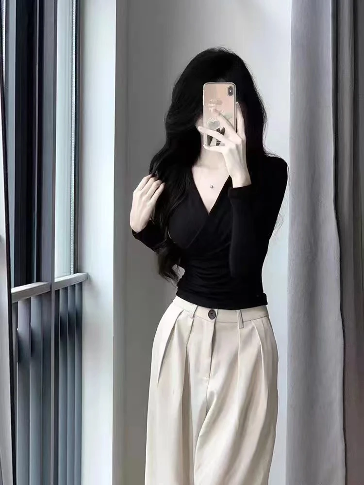 设计感掐腰V领交叉长袖T恤女春秋修身内搭薄款打底衫辣妹纯欲上衣