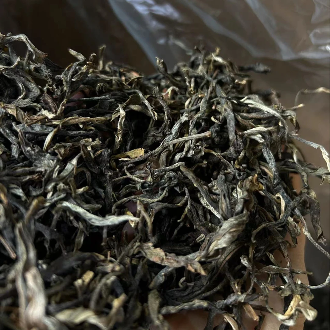 凤凰窝2014班章老寨 云南普洱茶生茶 老班章