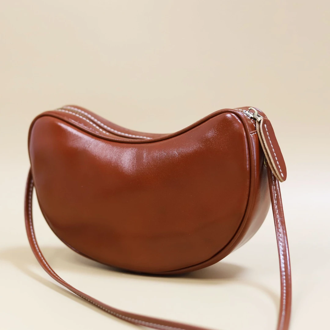 轻奢时尚简约真皮月亮包休闲百搭真皮女士包单肩头层牛皮小包包