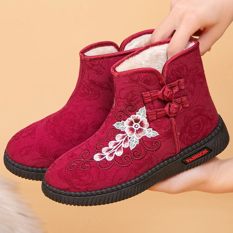 老北京布鞋女冬加绒保暖民族风绣花短靴防滑中老年妈妈鞋奶奶棉鞋