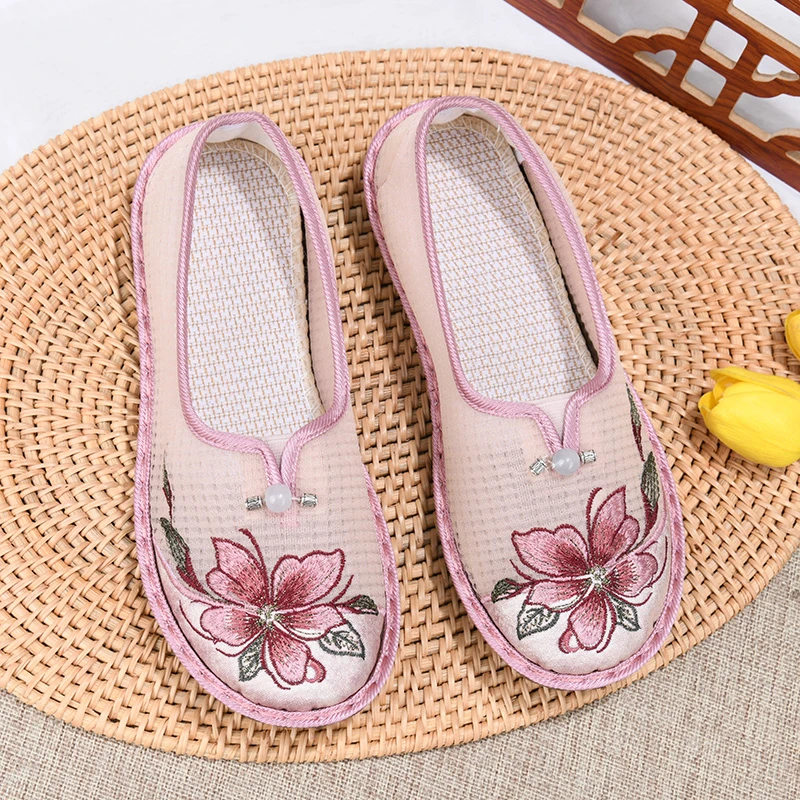 夏季新款老北京布鞋女透气网面新中式国潮汉服鞋平底一脚蹬绣花鞋