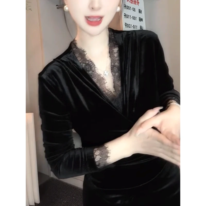 2024年气质V领蕾丝衬衫女秋冬季新款收腰复古洋气金丝绒打底上衣