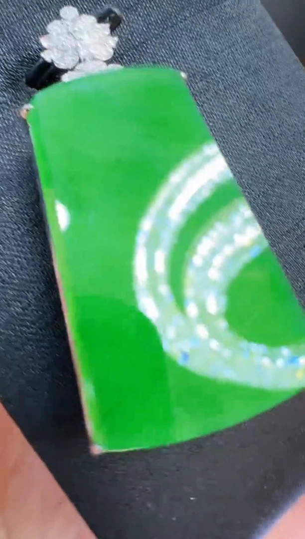 【闪购商品】翡翠吊坠(不含链)18K金镶嵌多样性团购发一件