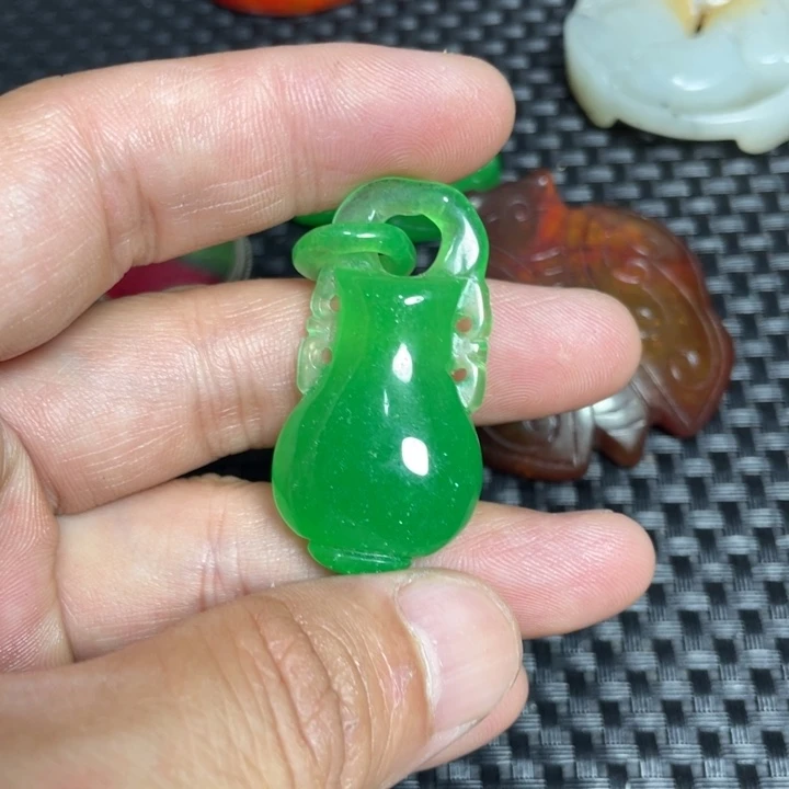 和田玉（糖玉）挂件未镶嵌